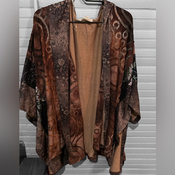BEAUTIFUL Women's Abstract Bohemian Shawl, Kimono, Wrap, Poncho ONE SIZE - Picture 1 of 6